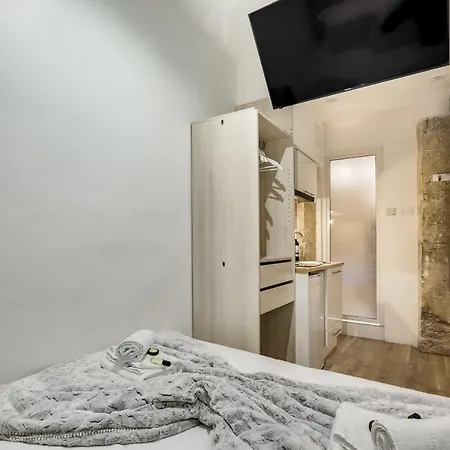 Luxe Studio With Jacuzzi - Grands Boulevards *