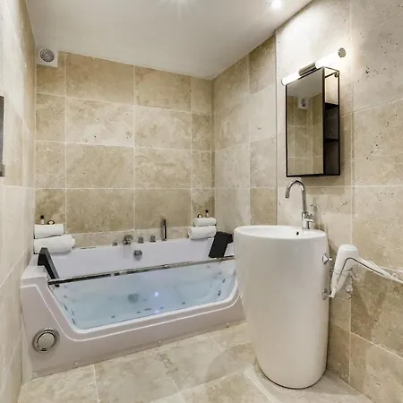 アパート Luxe Studio With Jacuzzi - Grands Boulevards